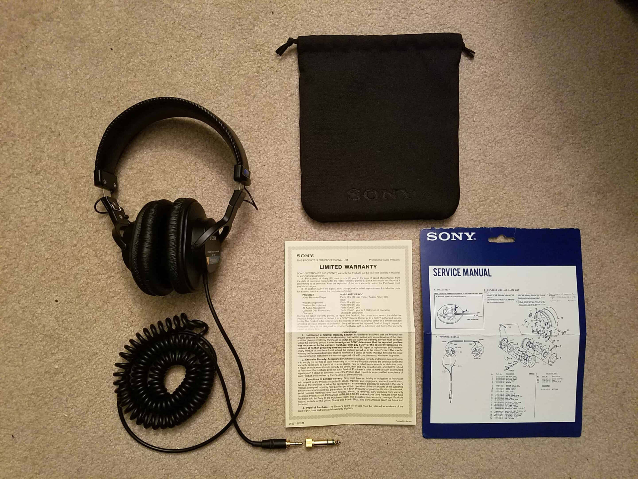 unboxing Sony MDR-7506